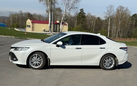 Toyota Camry, 2021 год, 3 500 000 рублей, 4 фотография