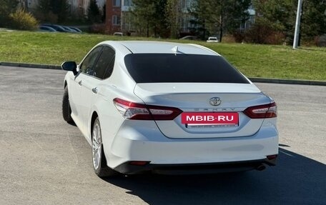Toyota Camry, 2021 год, 3 500 000 рублей, 5 фотография