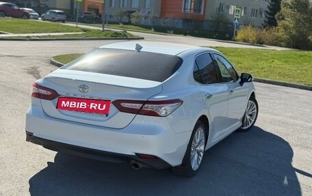 Toyota Camry, 2021 год, 3 500 000 рублей, 7 фотография