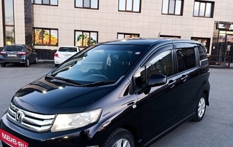 Honda Freed I, 2010 год, 960 000 рублей, 4 фотография