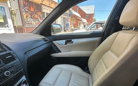 Mercedes-Benz C-Класс, 2008 год, 1 100 000 рублей, 17 фотография