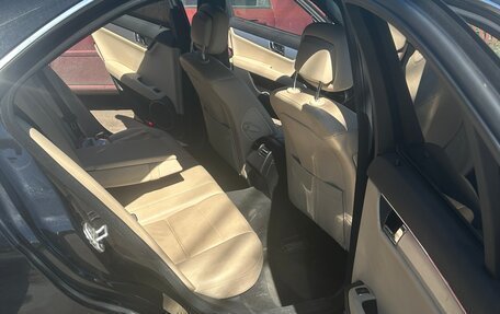 Mercedes-Benz C-Класс, 2008 год, 1 100 000 рублей, 14 фотография