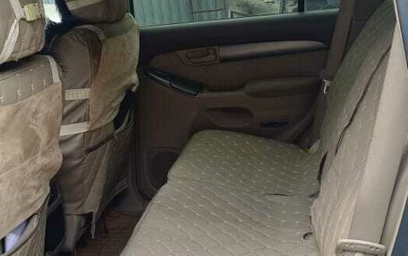 Toyota Land Cruiser Prado 120 рестайлинг, 2008 год, 1 630 000 рублей, 21 фотография