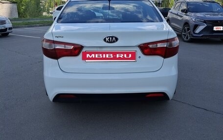 KIA Rio III рестайлинг, 2013 год, 670 000 рублей, 10 фотография
