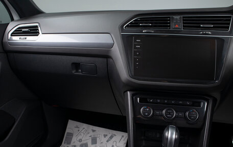 Volkswagen Tiguan II, 2018 год, 2 599 000 рублей, 12 фотография