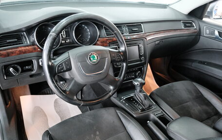 Skoda Superb III рестайлинг, 2010 год, 1 399 000 рублей, 12 фотография