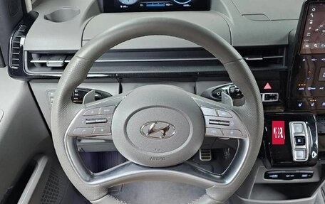 Hyundai Staria, 2022 год, 3 500 000 рублей, 7 фотография