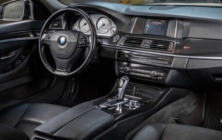 BMW 5 серия, 2013 год, 1 800 000 рублей, 12 фотография