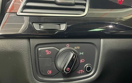 Audi A8, 2012 год, 1 450 000 рублей, 9 фотография