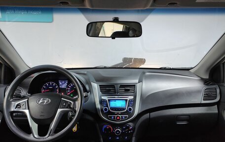 Hyundai Solaris II рестайлинг, 2011 год, 882 000 рублей, 10 фотография