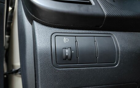 Hyundai Solaris II рестайлинг, 2011 год, 882 000 рублей, 15 фотография