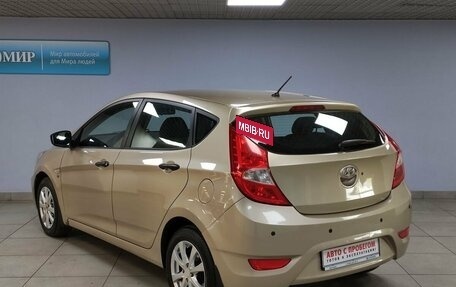 Hyundai Solaris II рестайлинг, 2011 год, 882 000 рублей, 7 фотография