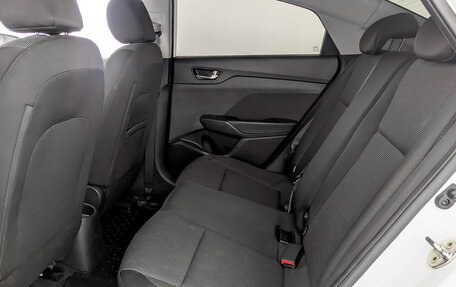 Hyundai Solaris II рестайлинг, 2018 год, 1 050 000 рублей, 12 фотография