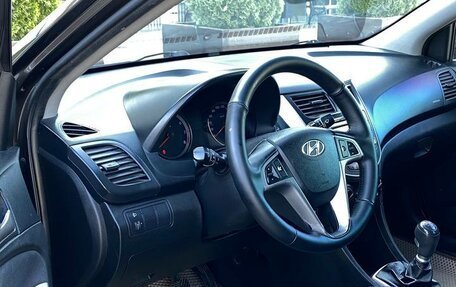 Hyundai Solaris II рестайлинг, 2014 год, 820 000 рублей, 2 фотография
