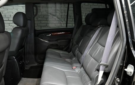 Toyota Land Cruiser Prado 120 рестайлинг, 2007 год, 2 450 000 рублей, 15 фотография