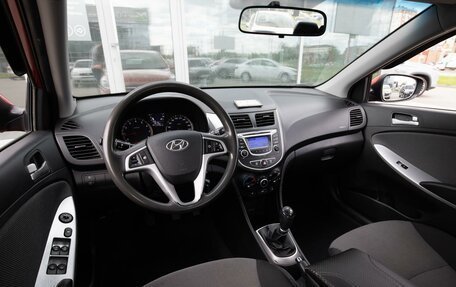 Hyundai Solaris II рестайлинг, 2014 год, 1 100 000 рублей, 6 фотография