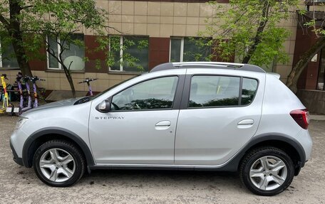 Renault Sandero II рестайлинг, 2021 год, 1 249 000 рублей, 8 фотография