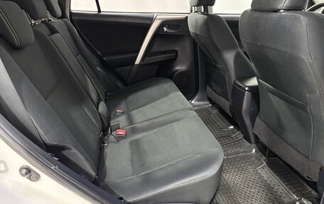 Toyota RAV4, 2015 год, 1 669 000 рублей, 15 фотография
