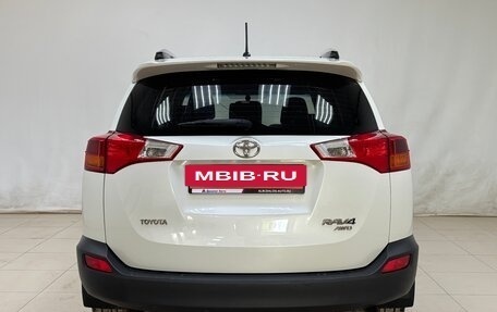 Toyota RAV4, 2015 год, 1 669 000 рублей, 5 фотография
