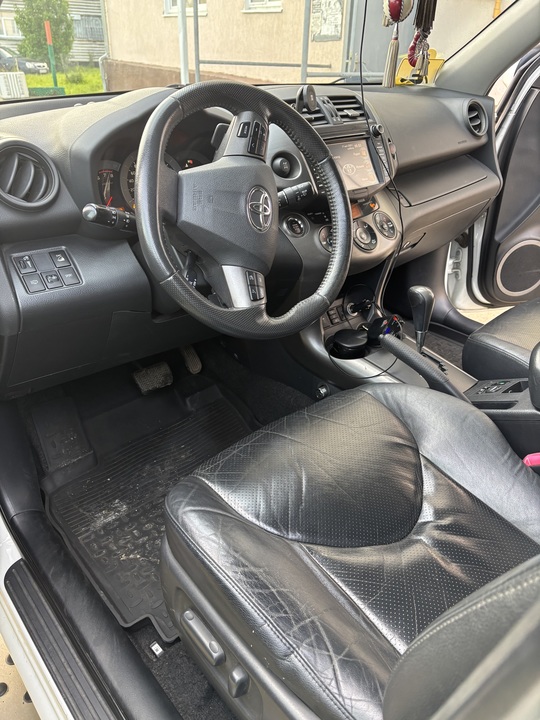 Toyota RAV4 CA30 рестайлинг, 2012 год, 2 100 000 рублей, 5 фотография