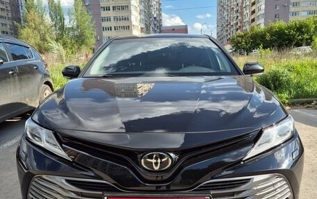 Toyota Camry, 2020 год, 3 290 000 рублей, 1 фотография