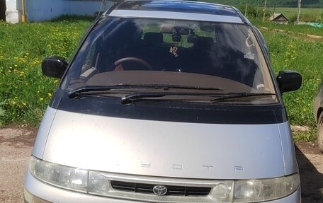 Toyota Estima III рестайлинг -2, 1993 год, 550 000 рублей, 1 фотография