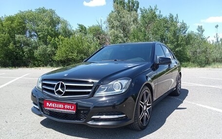 Mercedes-Benz C-Класс, 2013 год, 1 800 000 рублей, 1 фотография