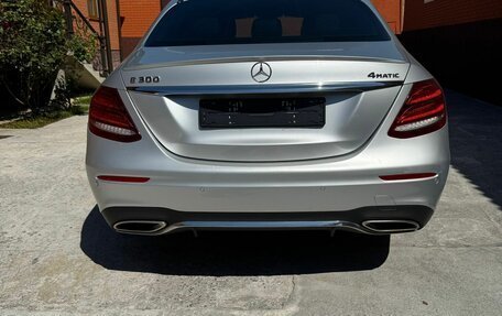 Mercedes-Benz E-Класс, 2016 год, 2 650 000 рублей, 2 фотография
