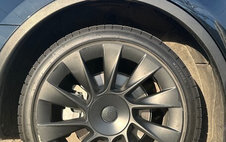 Tesla Model Y I, 2021 год, 3 786 000 рублей, 25 фотография
