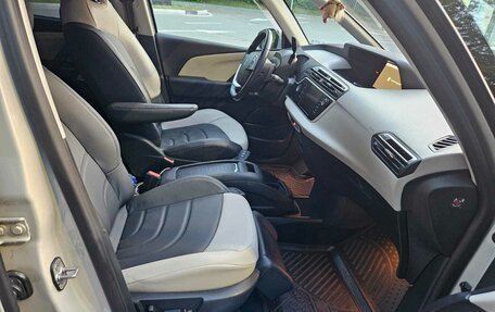 Citroen C4 Picasso II рестайлинг, 2018 год, 1 950 000 рублей, 8 фотография