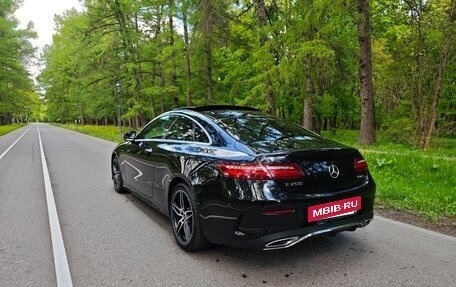 Mercedes-Benz E-Класс, 2019 год, 3 400 000 рублей, 4 фотография