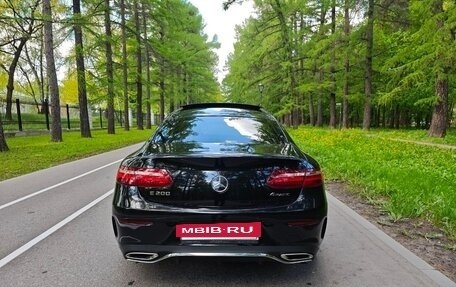 Mercedes-Benz E-Класс, 2019 год, 3 400 000 рублей, 5 фотография