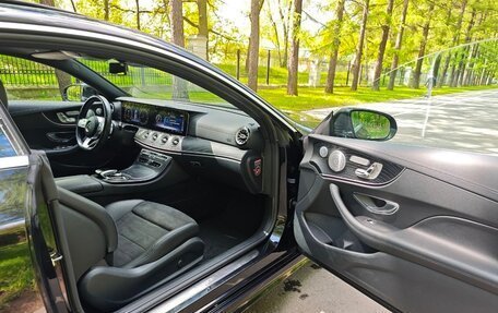 Mercedes-Benz E-Класс, 2019 год, 3 400 000 рублей, 21 фотография
