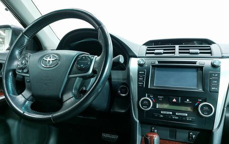 Toyota Camry, 2014 год, 1 597 000 рублей, 13 фотография