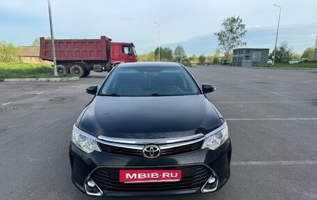 Toyota Camry, 2017 год, 2 450 000 рублей, 2 фотография