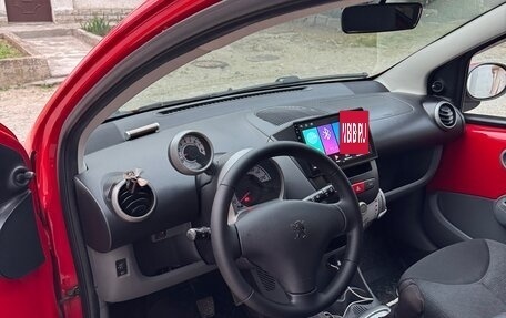 Peugeot 107 I рестайлинг, 2011 год, 650 000 рублей, 3 фотография