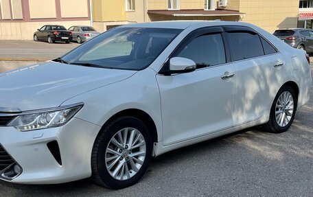 Toyota Camry, 2015 год, 2 200 000 рублей, 2 фотография