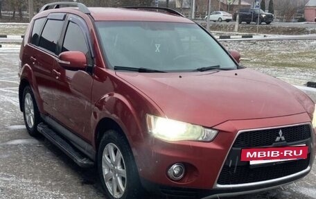 Mitsubishi Outlander III рестайлинг 3, 2011 год, 1 350 000 рублей, 2 фотография