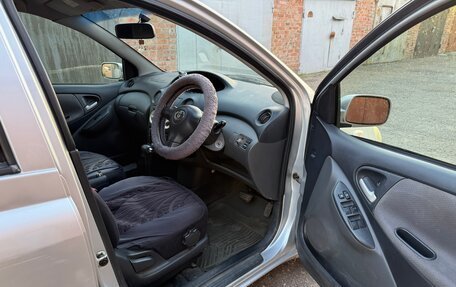Toyota Vitz, 2003 год, 330 000 рублей, 14 фотография