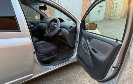 Toyota Vitz, 2003 год, 330 000 рублей, 15 фотография
