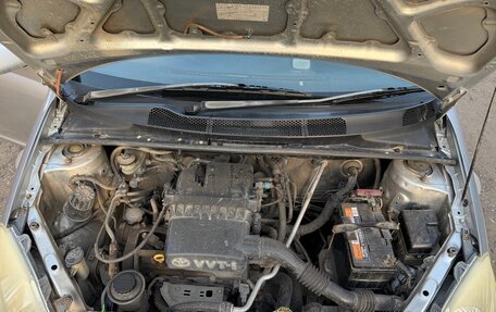 Toyota Vitz, 2003 год, 330 000 рублей, 27 фотография