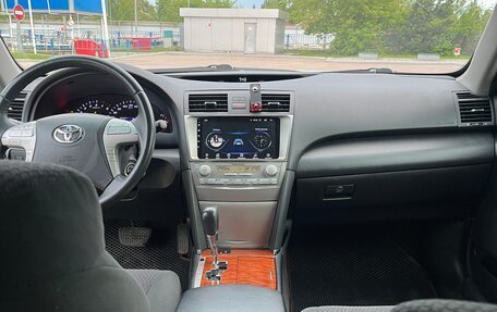 Toyota Camry, 2010 год, 1 110 000 рублей, 8 фотография
