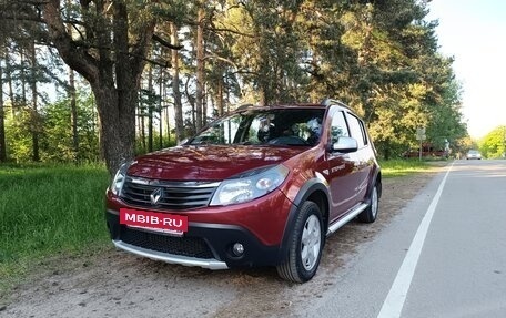 Renault Sandero I, 2014 год, 999 999 рублей, 2 фотография