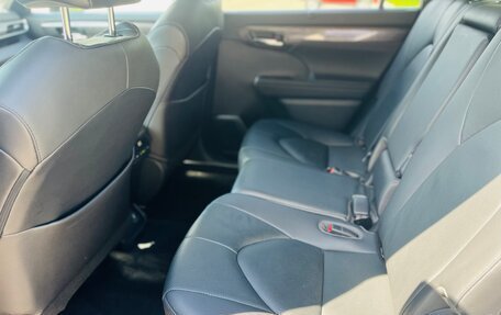 Toyota Highlander, 2020 год, 4 320 000 рублей, 24 фотография