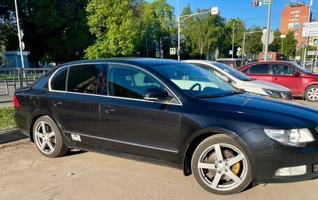 Skoda Superb III рестайлинг, 2011 год, 950 000 рублей, 5 фотография