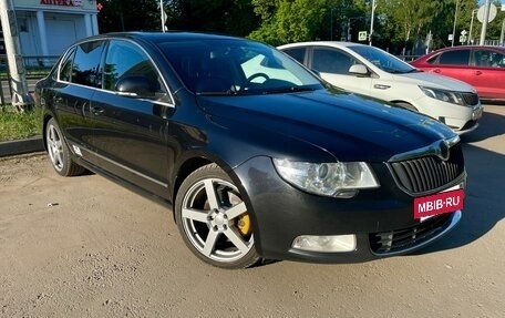Skoda Superb III рестайлинг, 2011 год, 950 000 рублей, 4 фотография