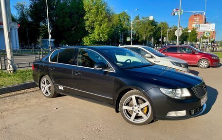 Skoda Superb III рестайлинг, 2011 год, 950 000 рублей, 7 фотография