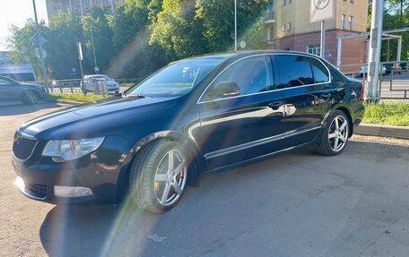 Skoda Superb III рестайлинг, 2011 год, 950 000 рублей, 16 фотография