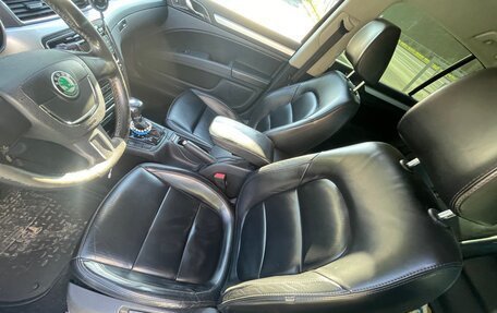 Skoda Superb III рестайлинг, 2011 год, 950 000 рублей, 18 фотография