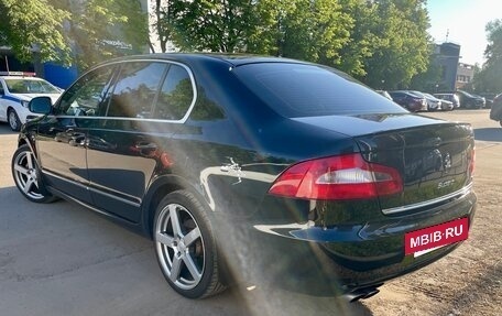 Skoda Superb III рестайлинг, 2011 год, 950 000 рублей, 12 фотография